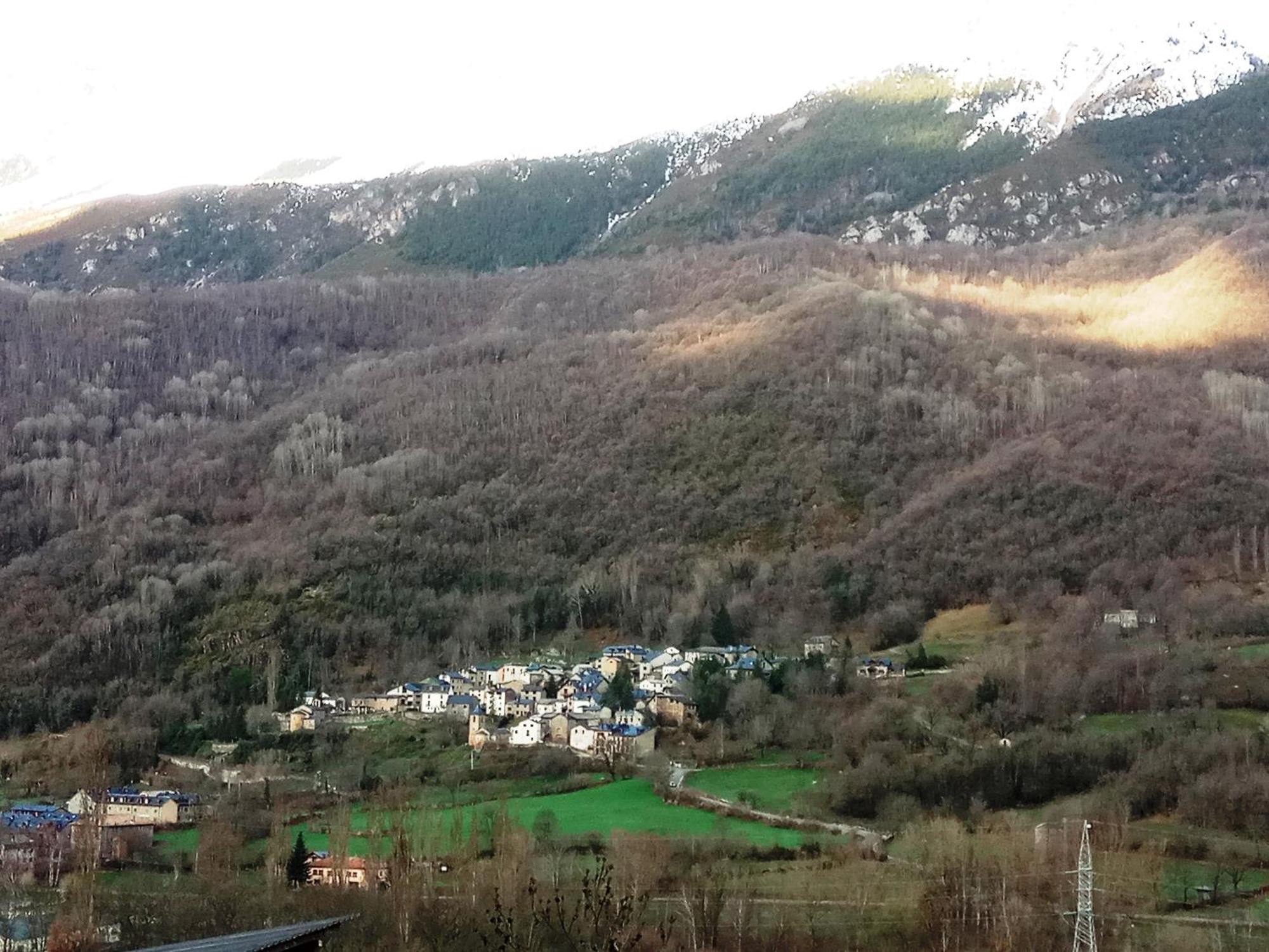 La Borda De Sesue Villa Buitenkant foto