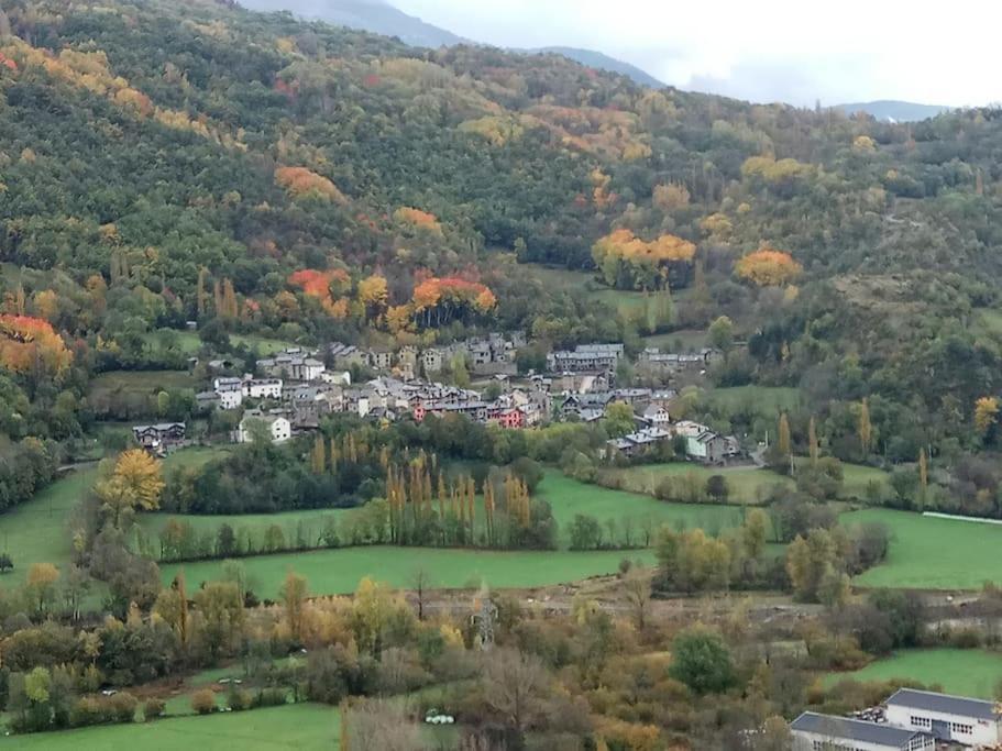 La Borda De Sesue Villa Buitenkant foto