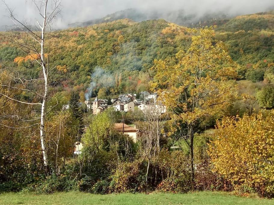 La Borda De Sesue Villa Buitenkant foto